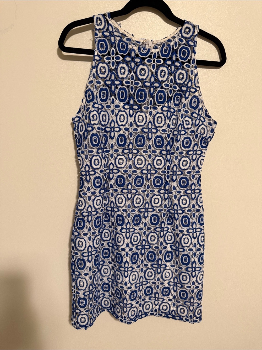 5/48 Blue and White Sleeveless Patterned Mini Dress